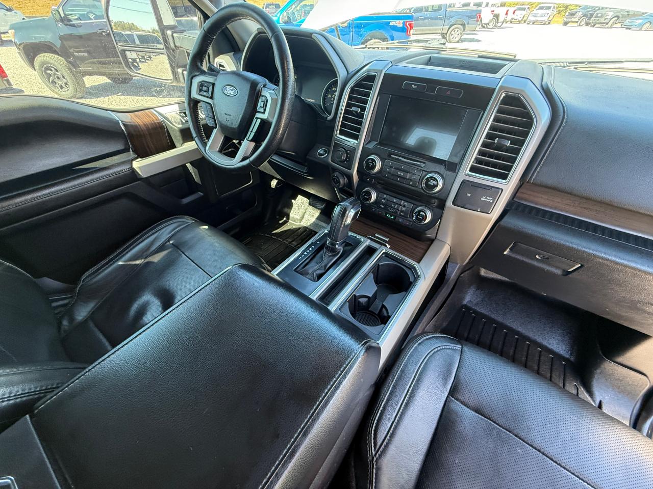Ford F-150 Lariat SuperCrew 5.5-ft. Bed 4WD 2016
