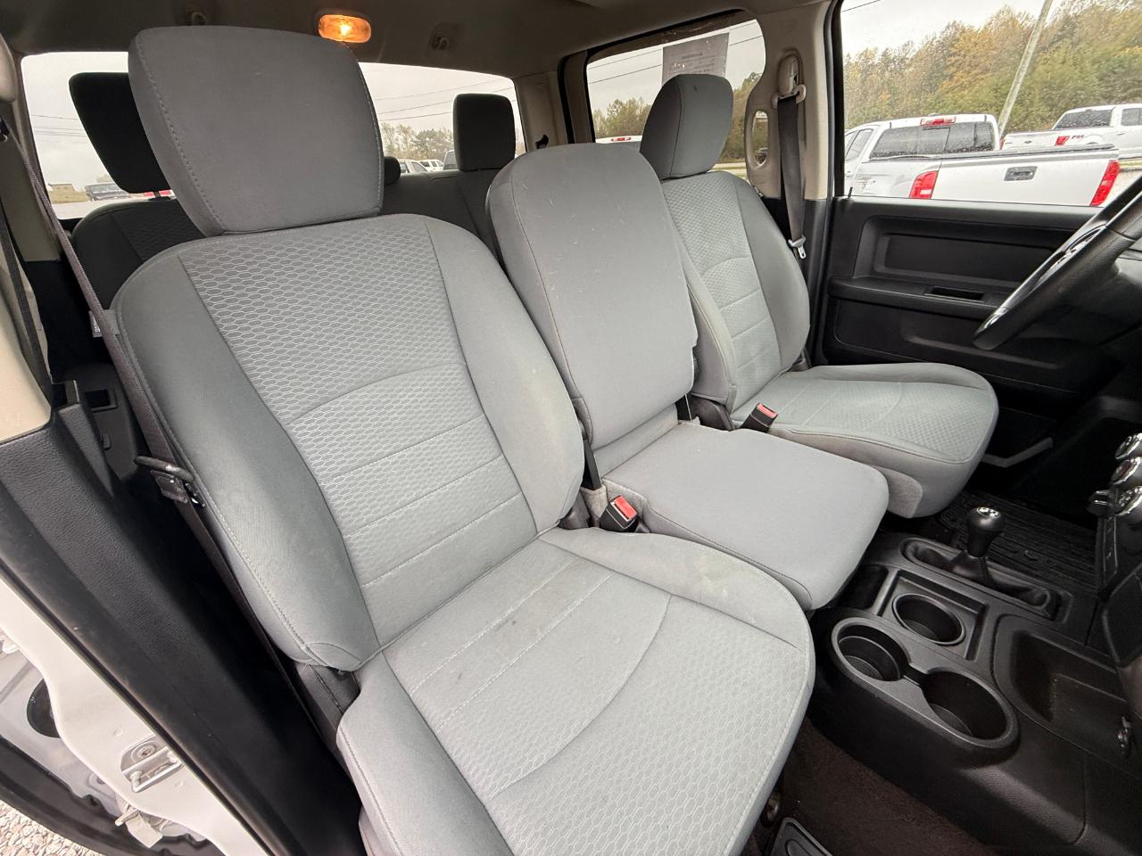 RAM 3500 Tradesman Crew Cab 4WD DRW 2015