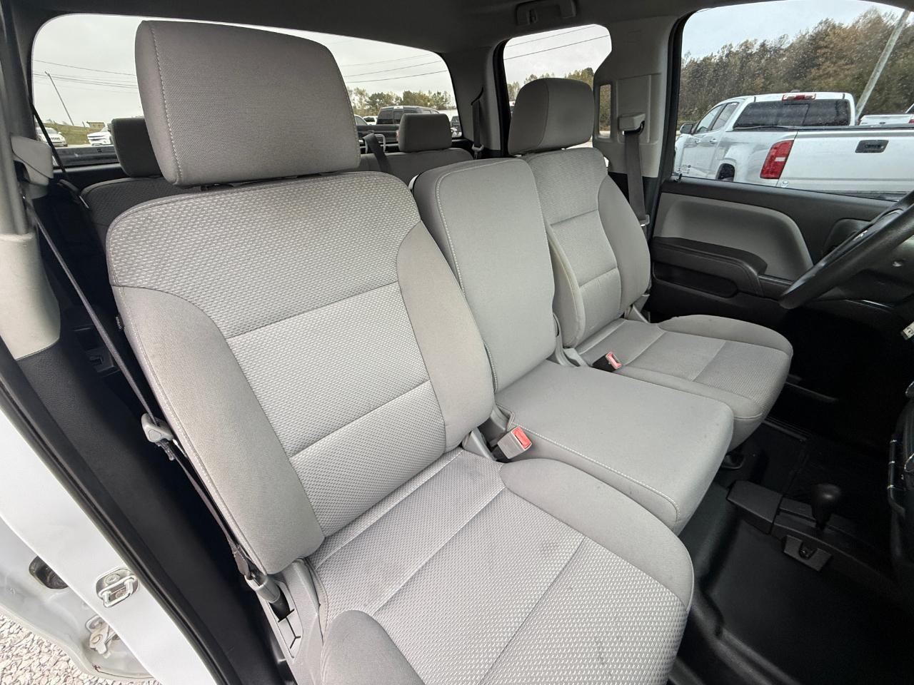 Chevrolet Silverado 1500 Custom Double Cab 4WD 2017