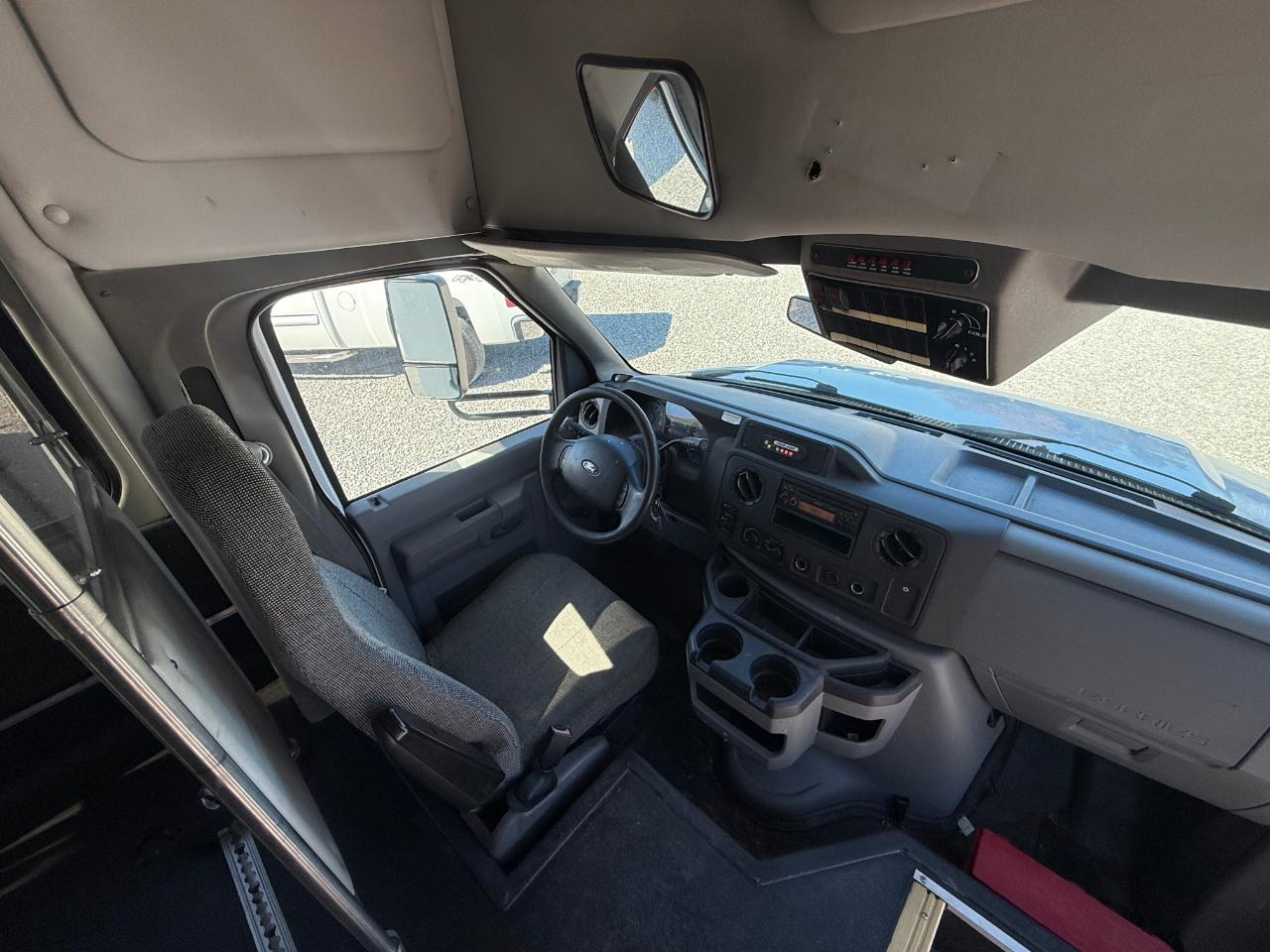 Ford Econoline E350 2016