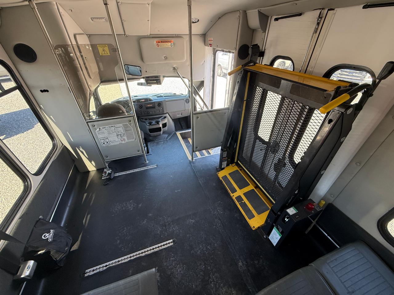 Ford Econoline E350 2016