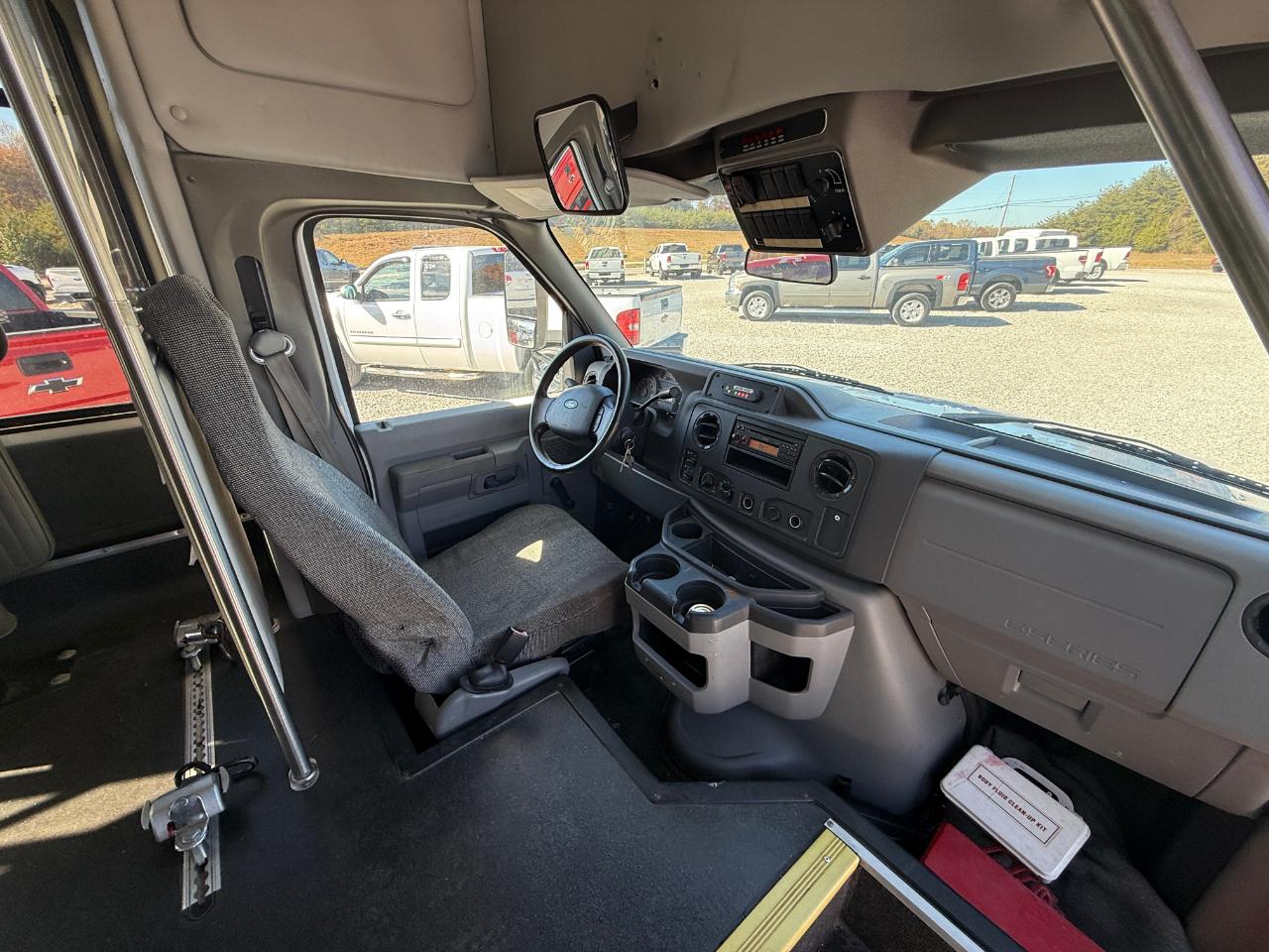 Ford Econoline E350 2016