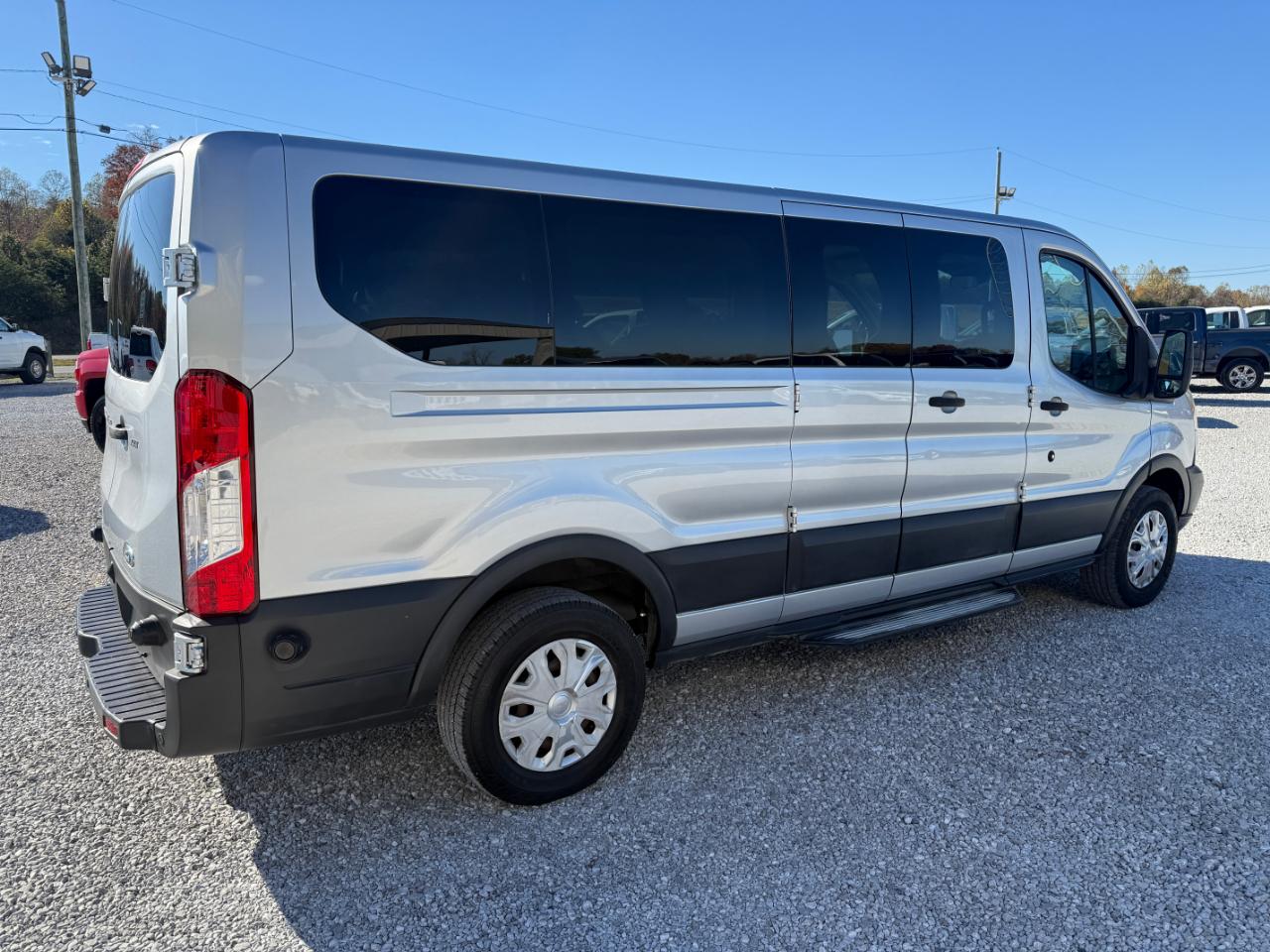 Ford Transit 350 Wagon Low Roof XLT 60/40 Pass. 148-in. WB 2016