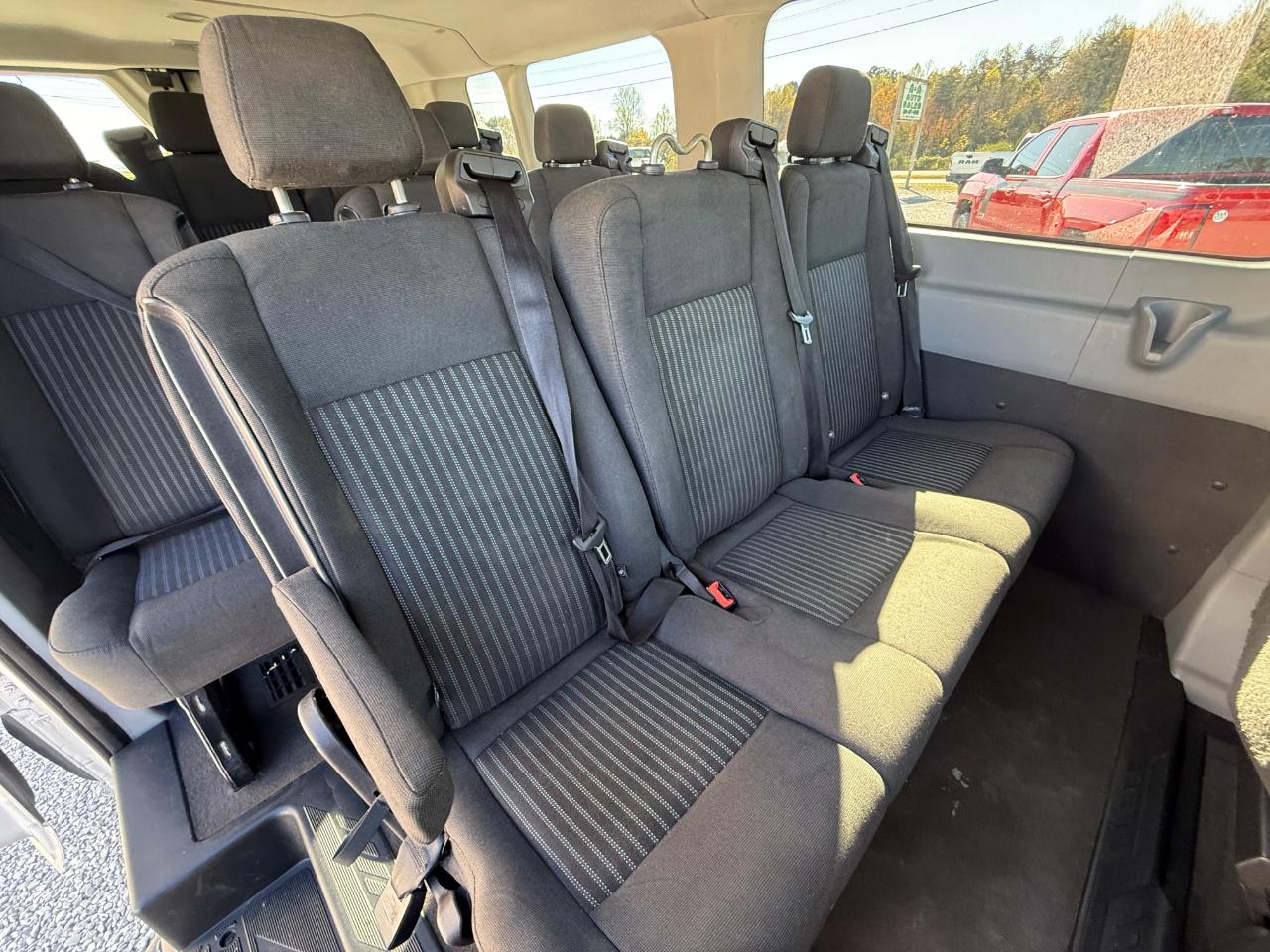 Ford Transit 350 Wagon Low Roof XLT 60/40 Pass. 148-in. WB 2016
