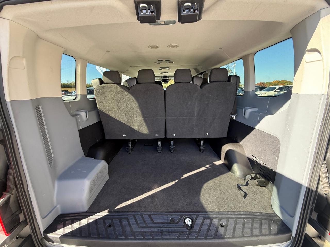 Ford Transit 350 Wagon Low Roof XLT 60/40 Pass. 148-in. WB 2016