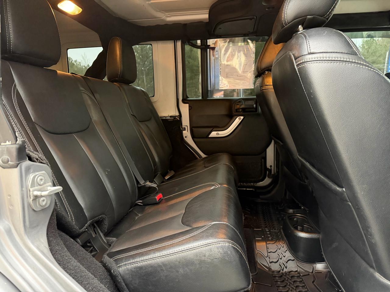 Jeep Wrangler Unlimited Sahara 2017