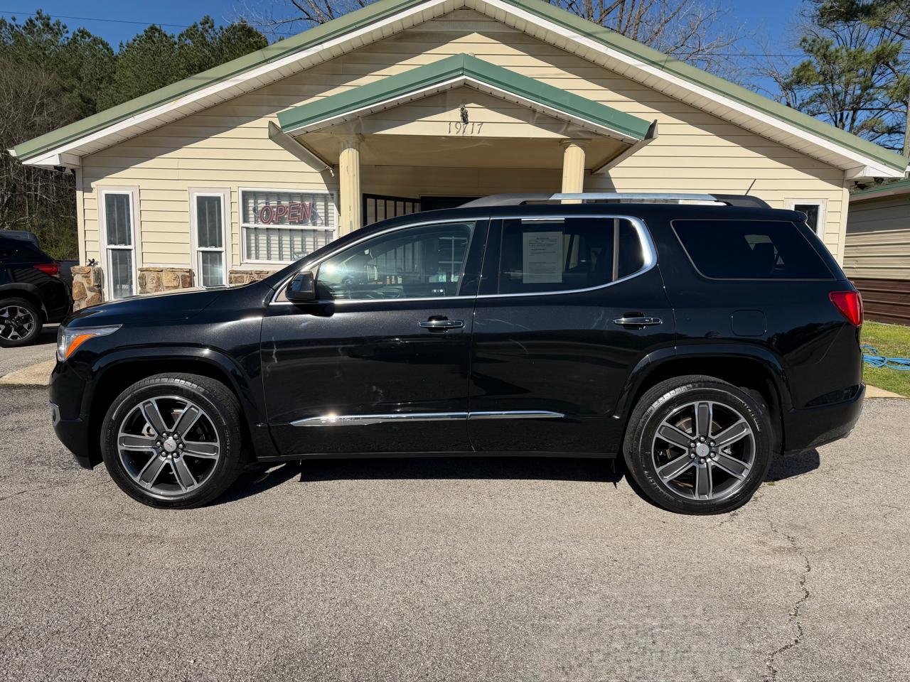 GMC Acadia Denali 2019