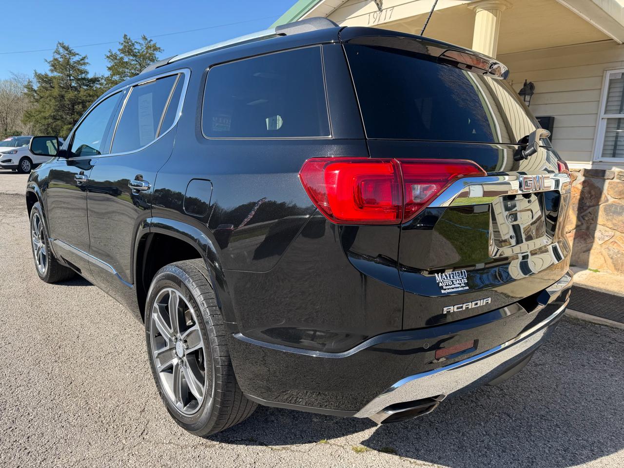 GMC Acadia Denali 2019