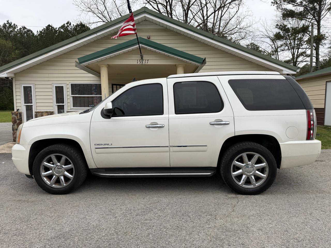 GMC Yukon Denali 2WD 2011
