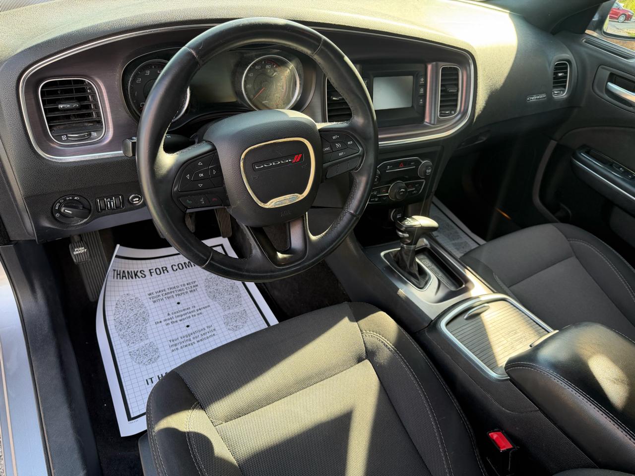 Dodge Charger SE 2016