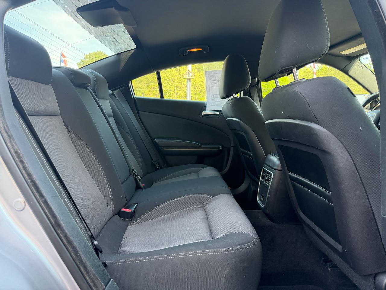 Dodge Charger SE 2016