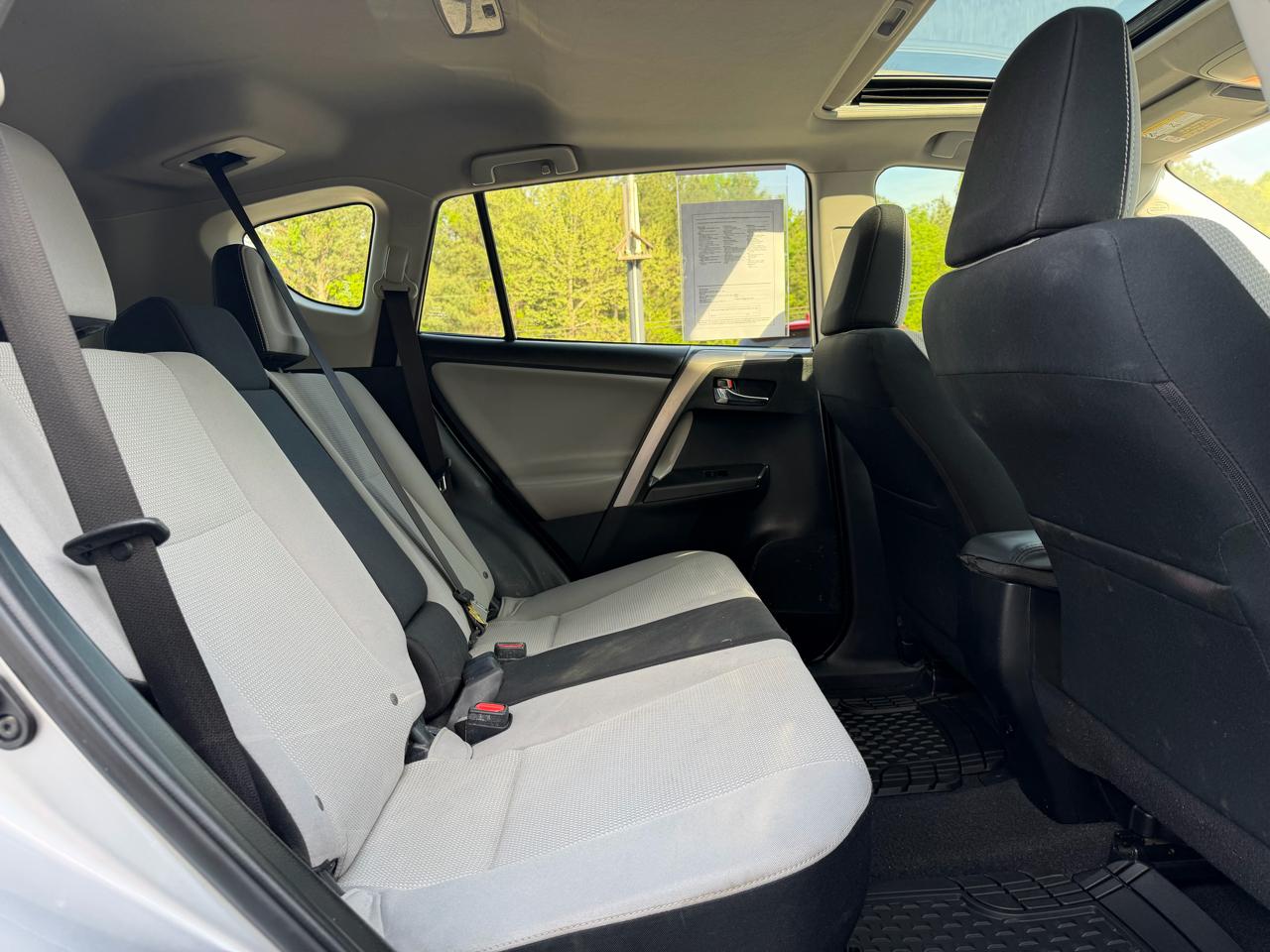 Toyota RAV4 XLE 2018