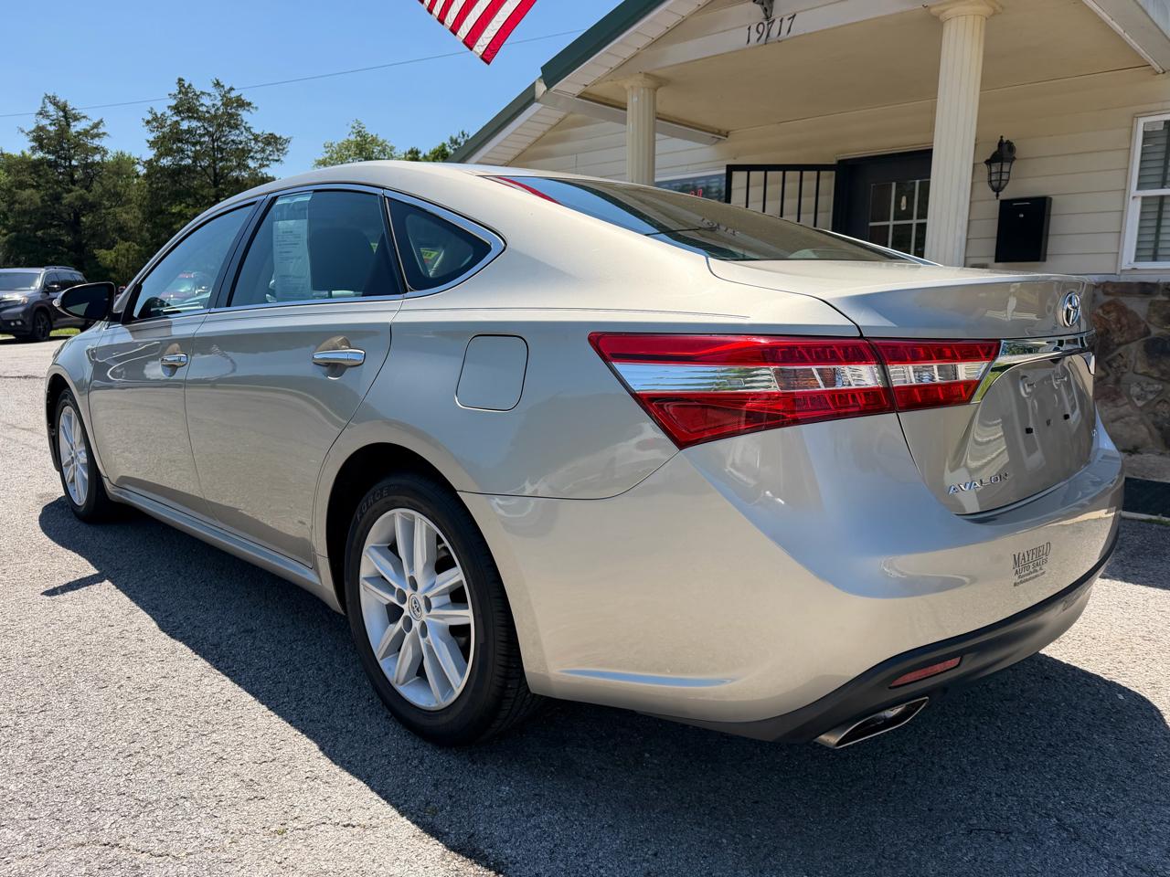 Toyota Avalon XLE 2014