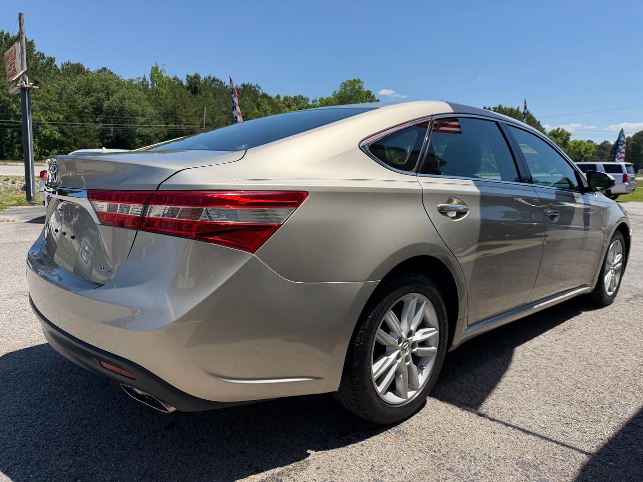 Toyota Avalon XLE 2014