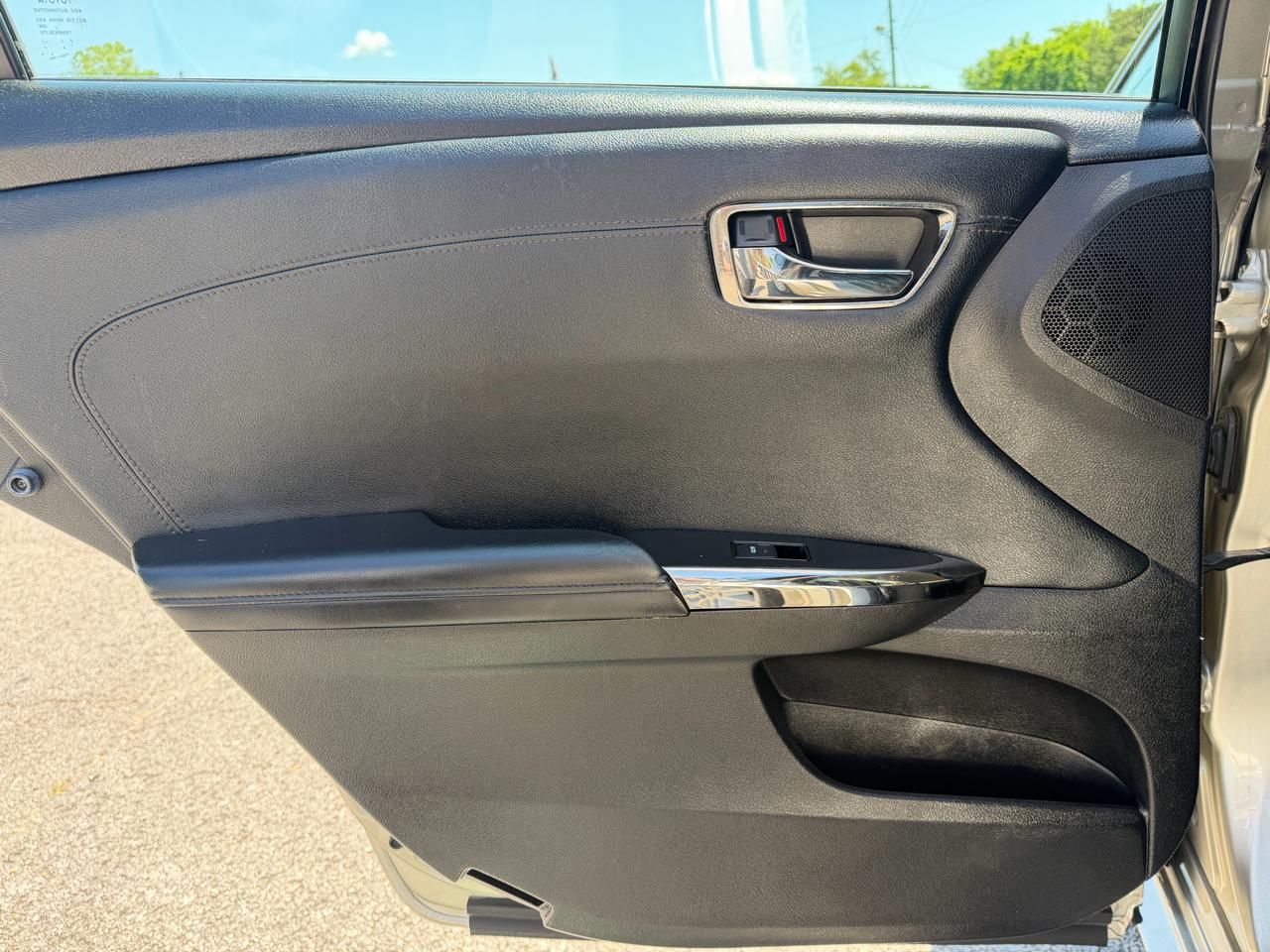 Toyota Avalon XLE 2014