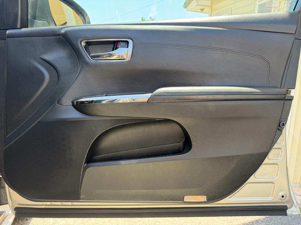 Toyota Avalon XLE 2014