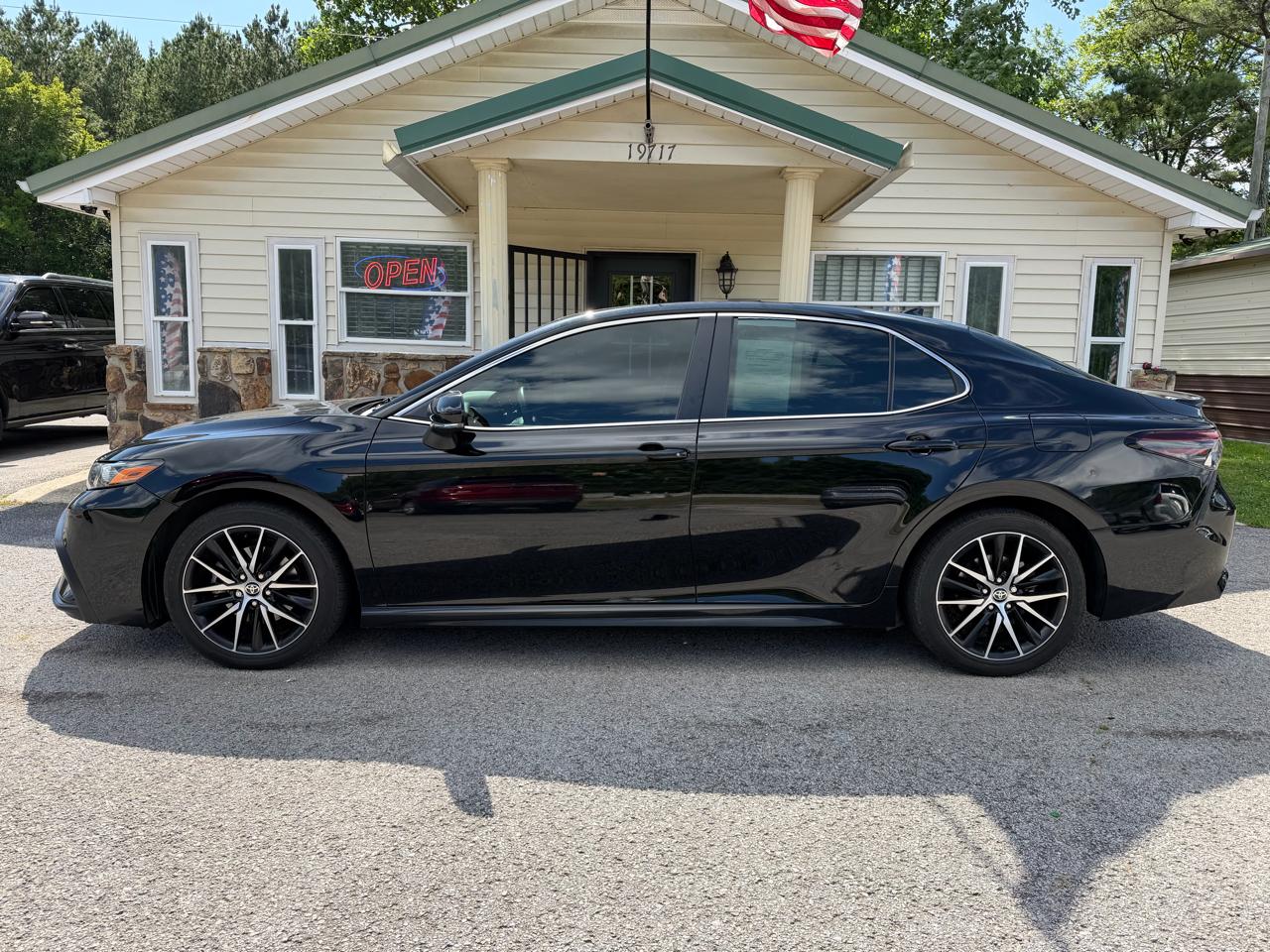 Toyota Camry SE Nightshade Edition 2023