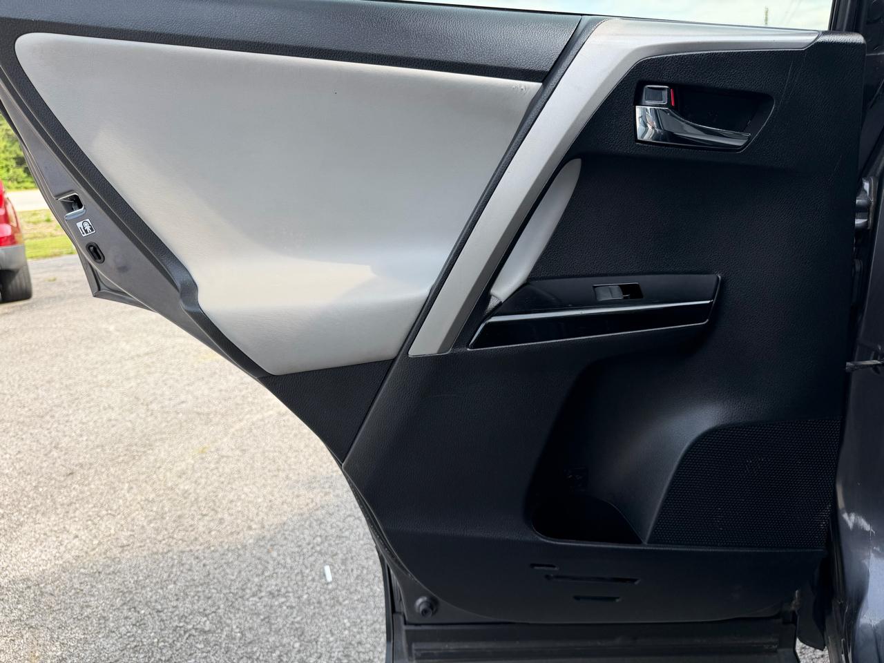 Toyota RAV4 Limited 2017