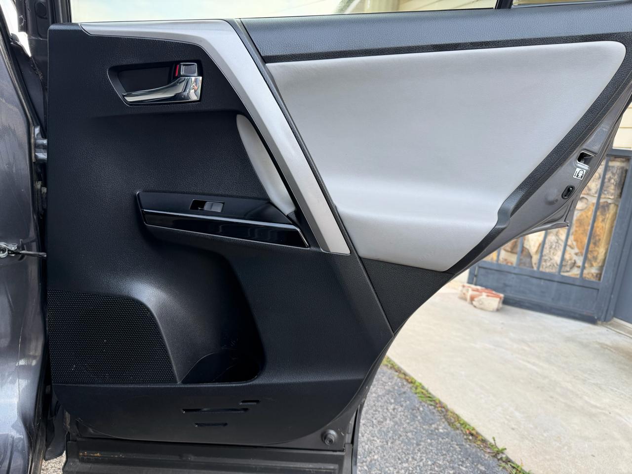 Toyota RAV4 Limited 2017