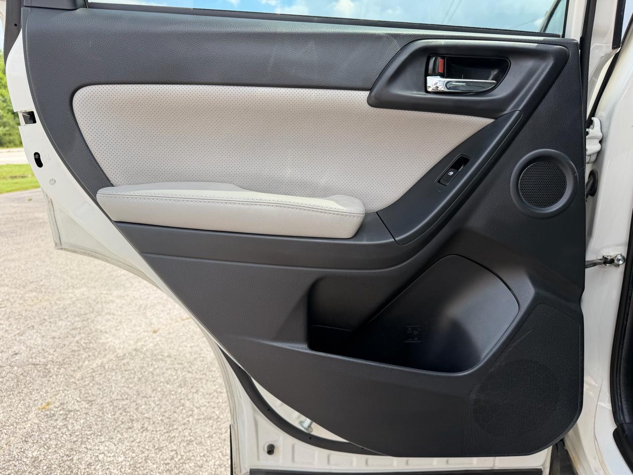 Subaru Forester 2.5i Touring 2016