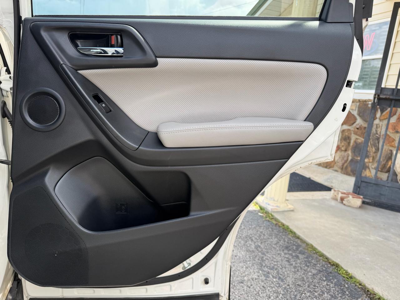 Subaru Forester 2.5i Touring 2016