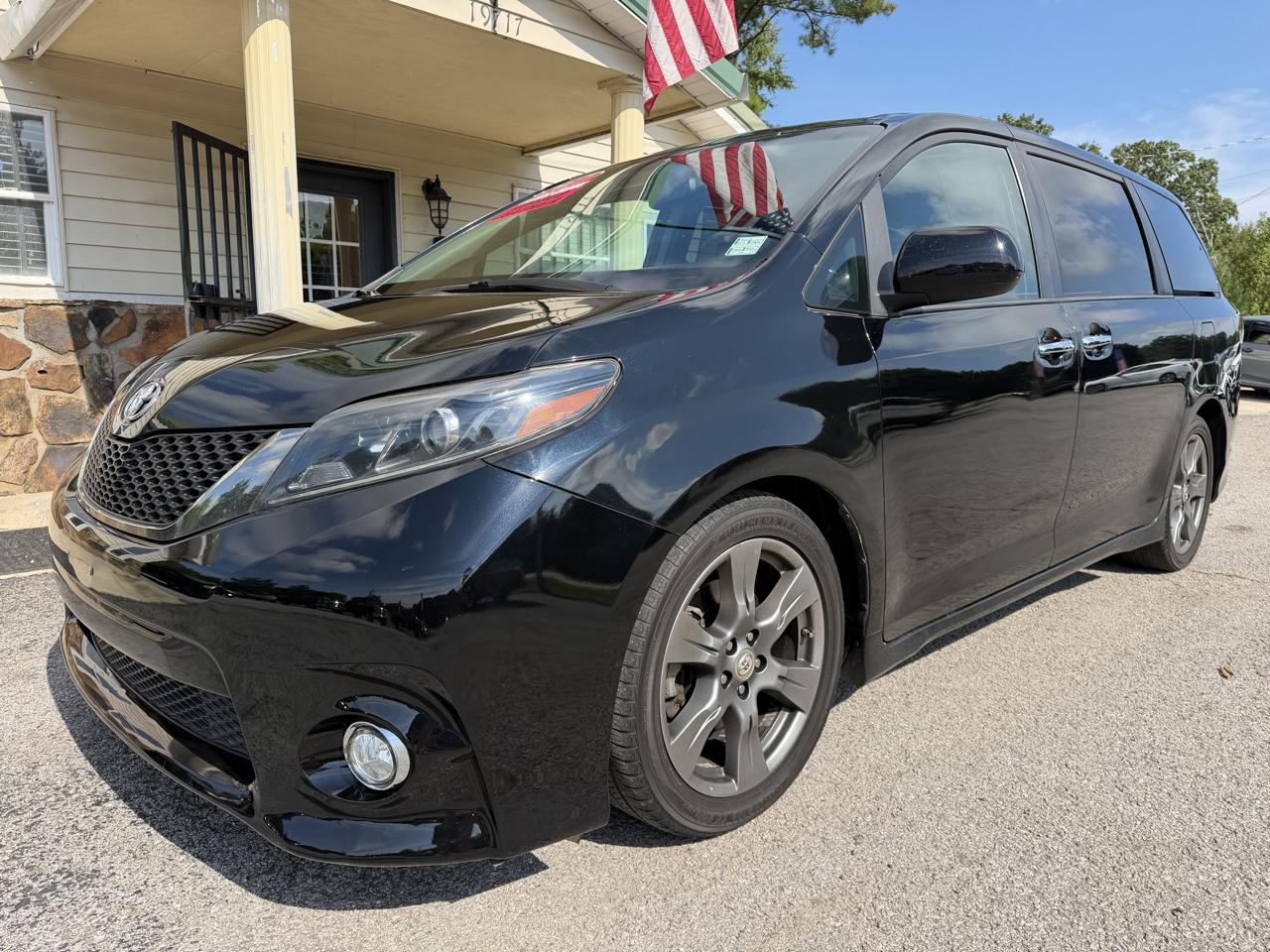 Toyota Sienna SE 8-Passenger 2017