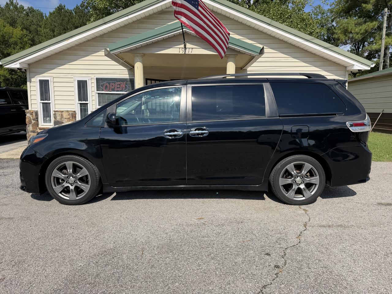 Toyota Sienna SE 8-Passenger 2017
