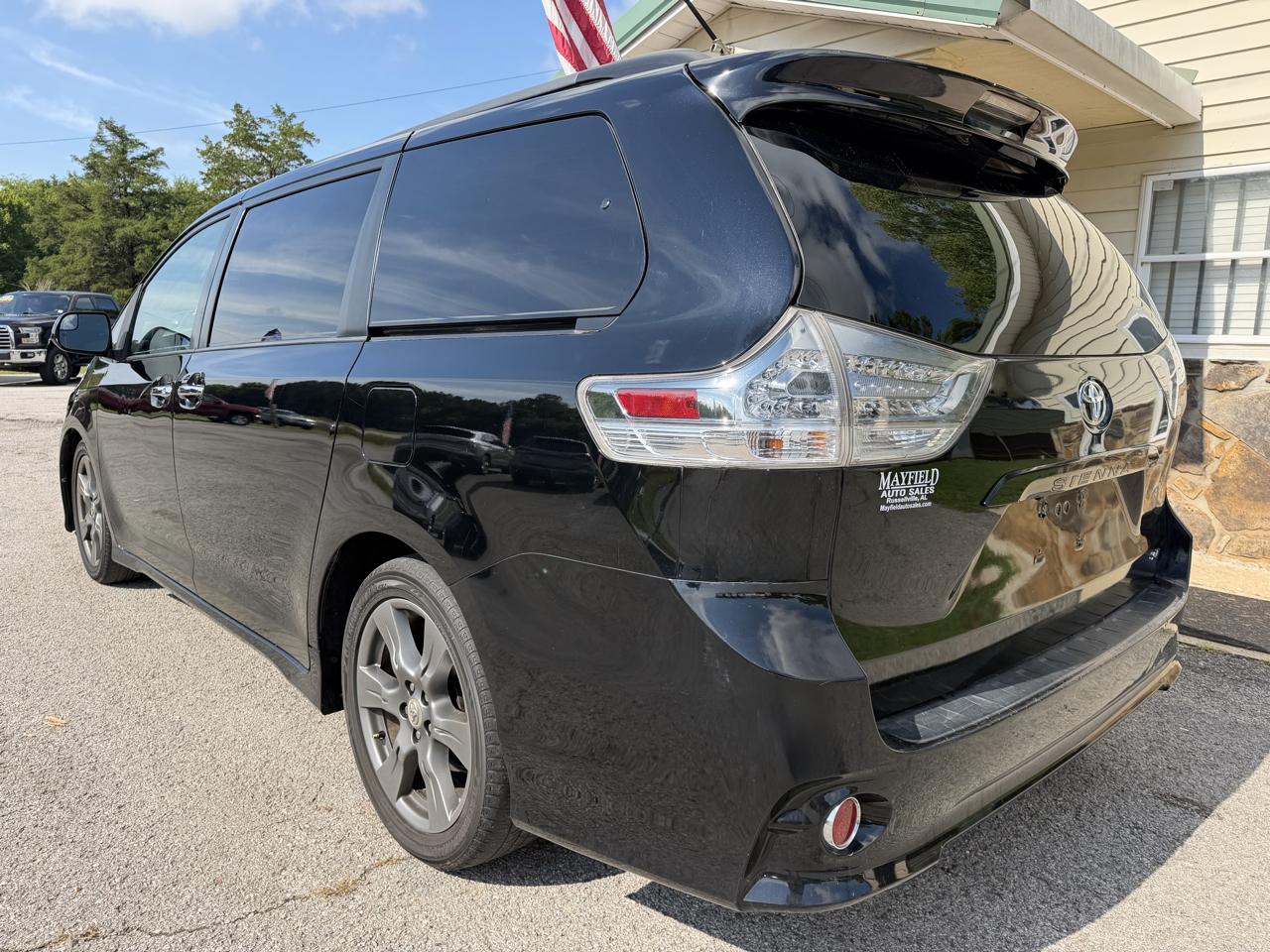 Toyota Sienna SE 8-Passenger 2017