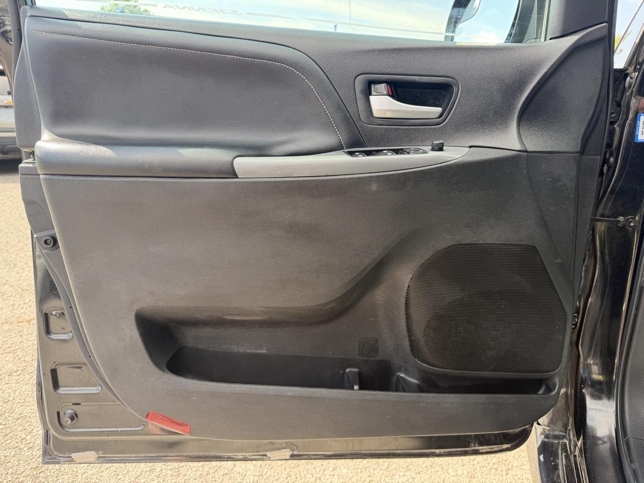 Toyota Sienna SE 8-Passenger 2017