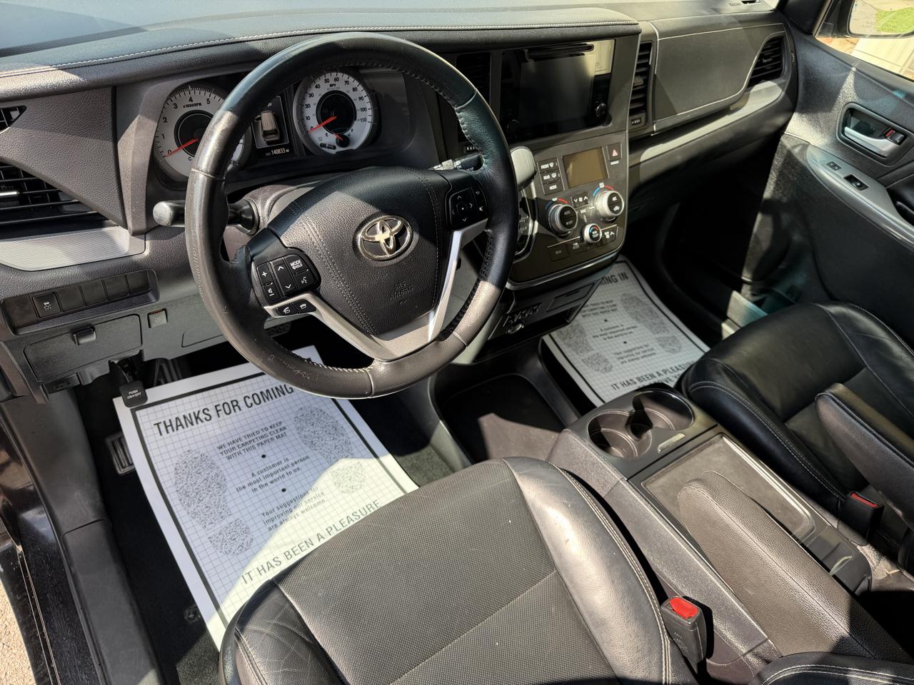 Toyota Sienna SE 8-Passenger 2017