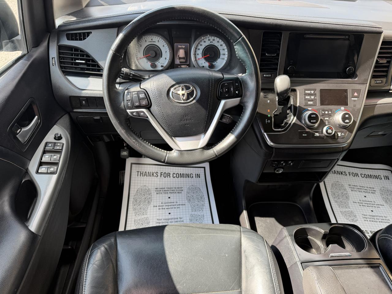 Toyota Sienna SE 8-Passenger 2017