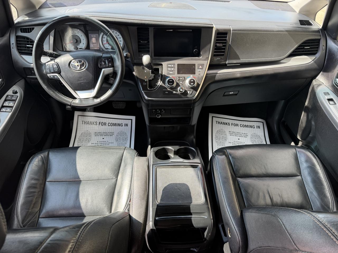 Toyota Sienna SE 8-Passenger 2017