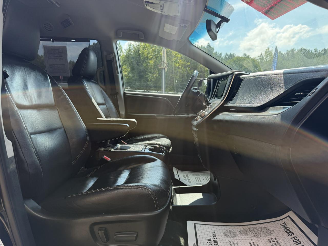 Toyota Sienna SE 8-Passenger 2017