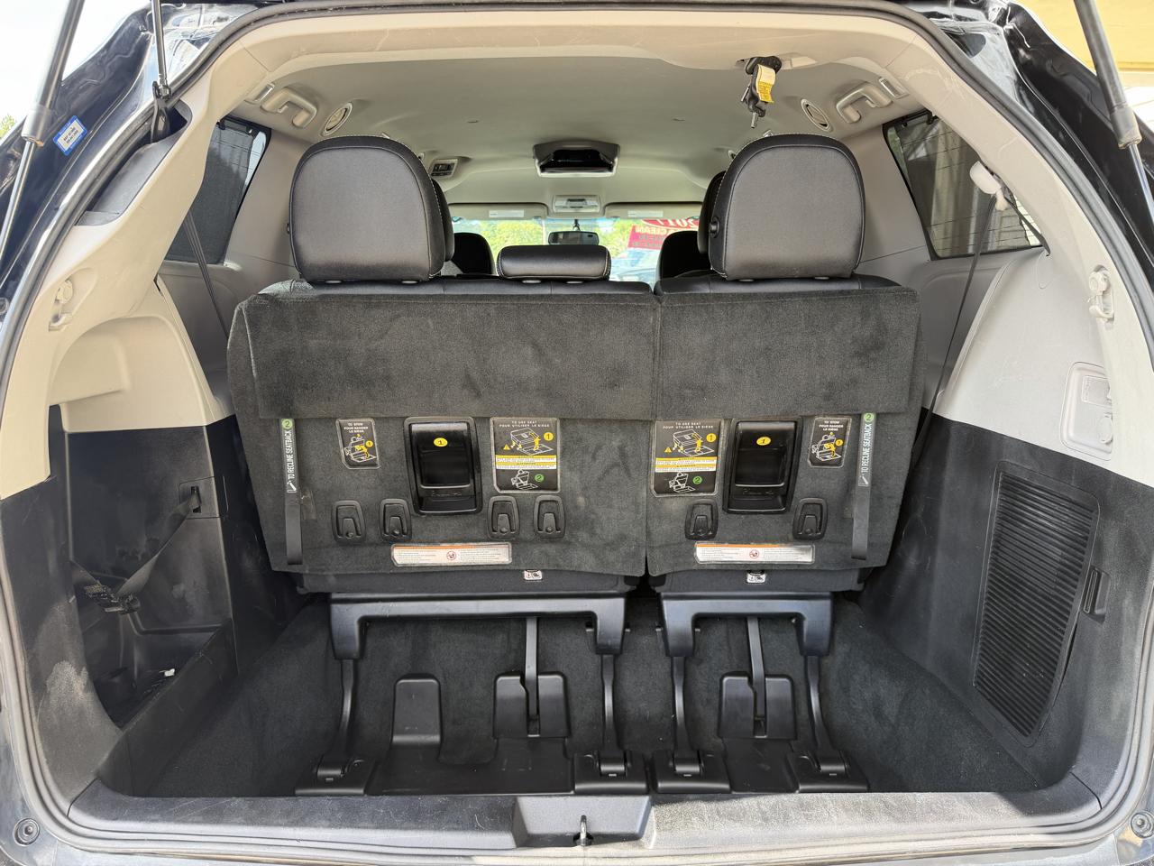 Toyota Sienna SE 8-Passenger 2017