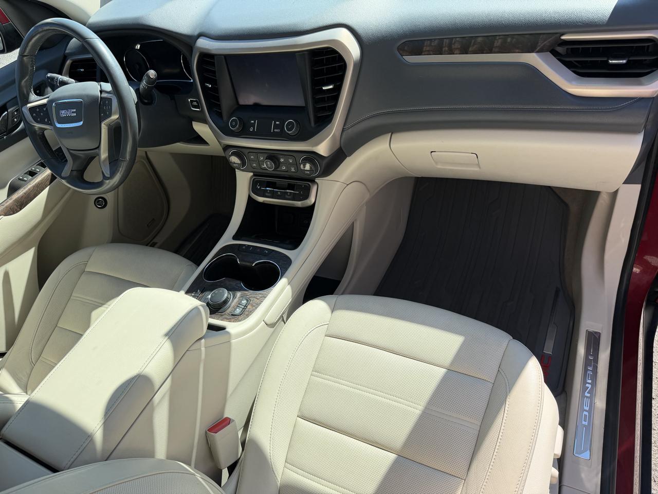 GMC Acadia Denali 2020