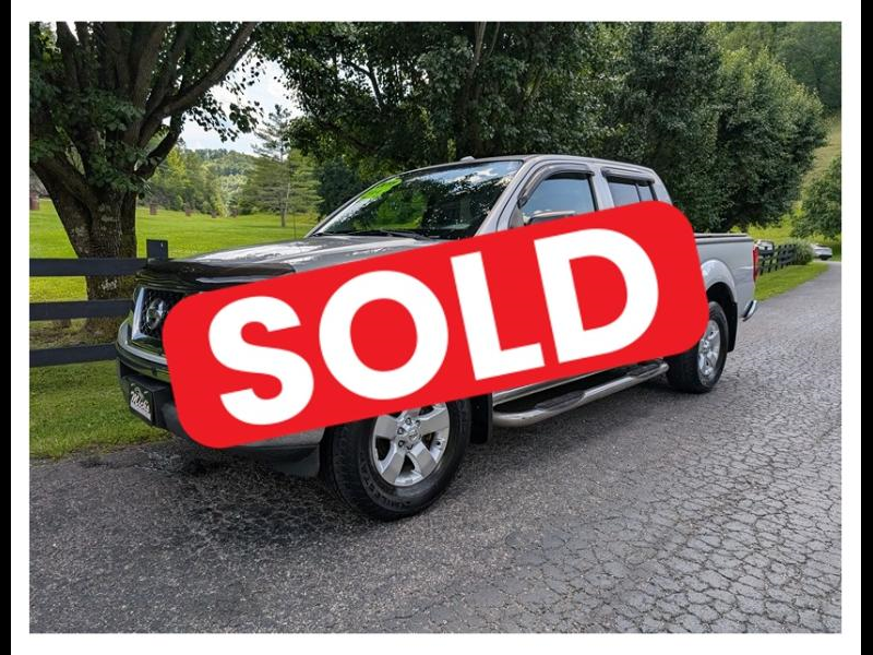 Nissan Frontier SV Crew Cab 4WD 2011