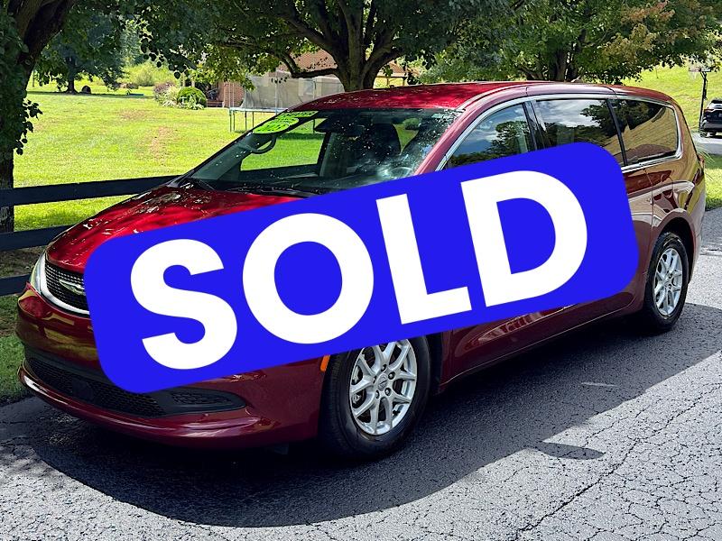 2023 Chrysler Voyager Voyager LX's photo