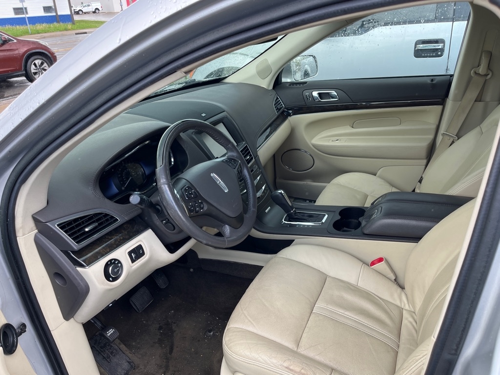 Lincoln MKT 3.5L with EcoBoost AWD 2014