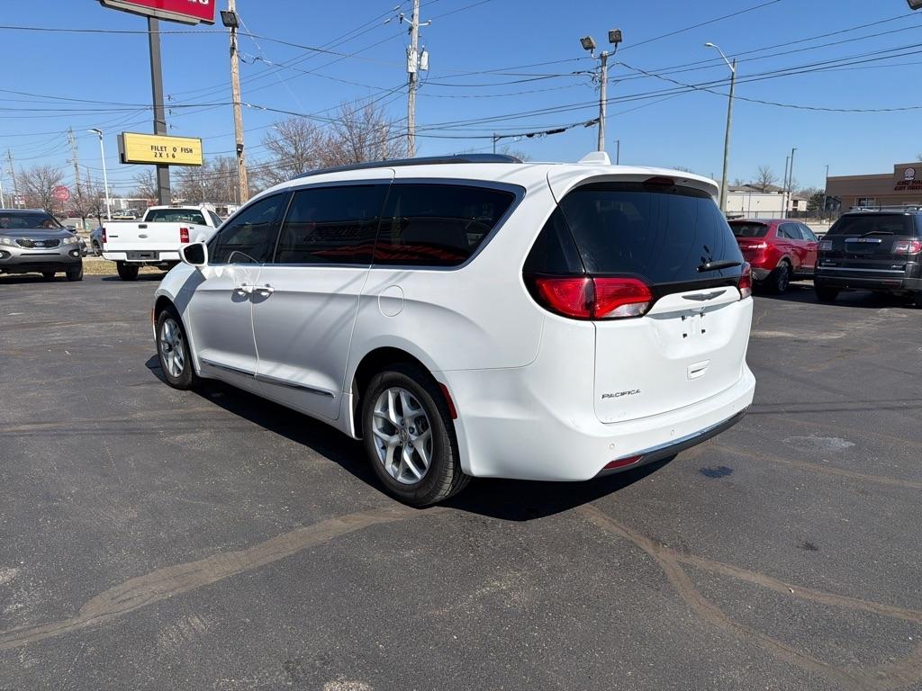 Chrysler Pacifica Touring-L Plus 2017