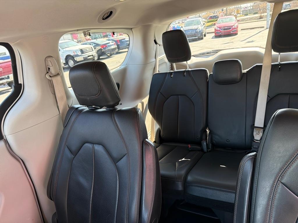 Chrysler Pacifica Touring-L Plus 2017