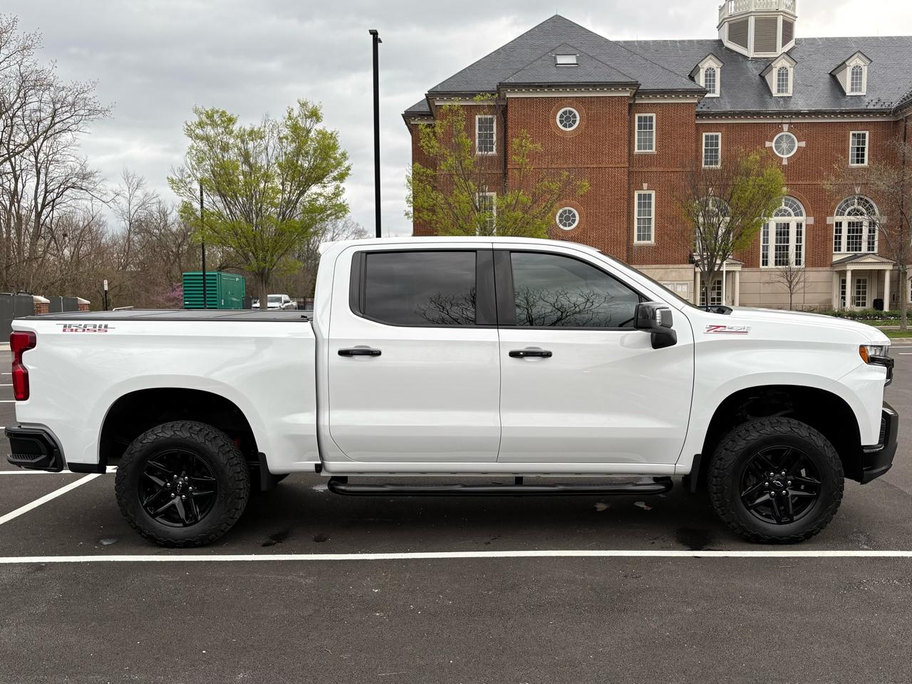 Chevrolet Silverado 1500 LT Trail Boss Crew Cab 4WD 2020