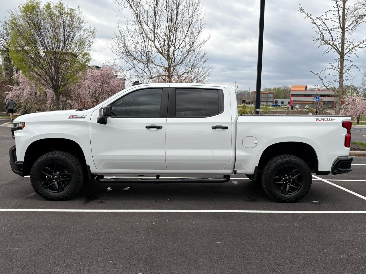 Chevrolet Silverado 1500 LT Trail Boss Crew Cab 4WD 2020