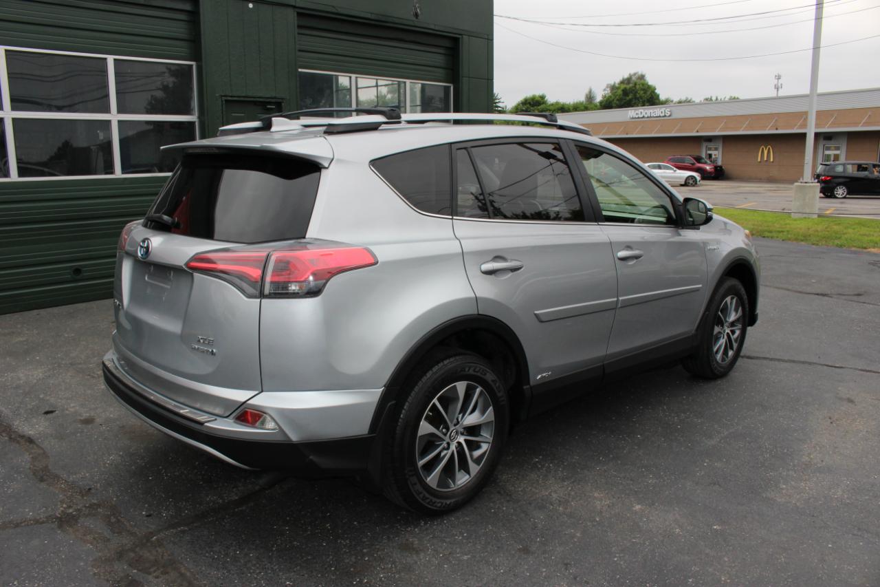 Toyota RAV4 Hybrid XLE 2018