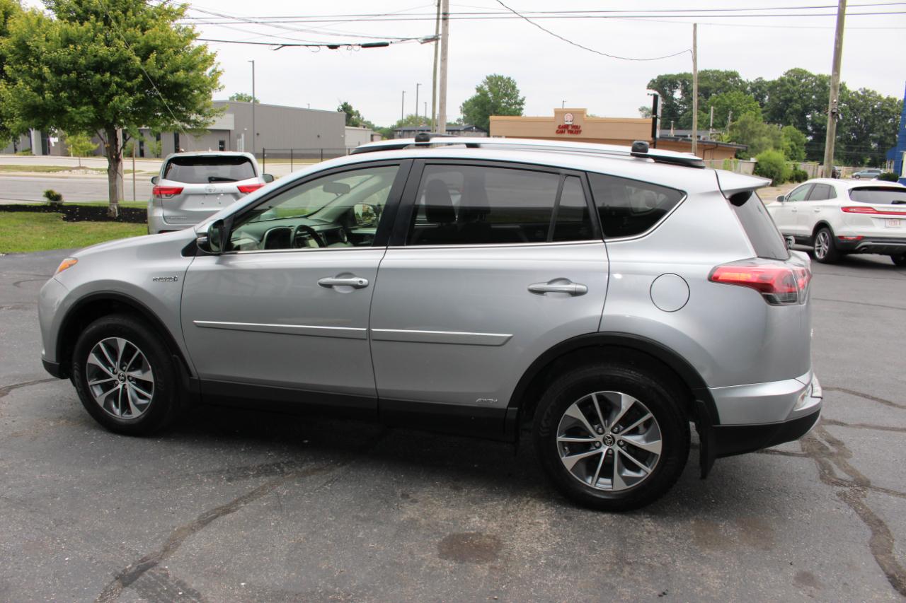 Toyota RAV4 Hybrid XLE 2018