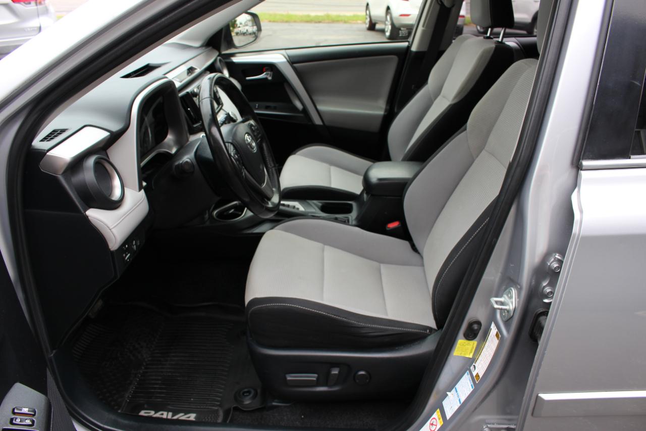 Toyota RAV4 Hybrid XLE 2018