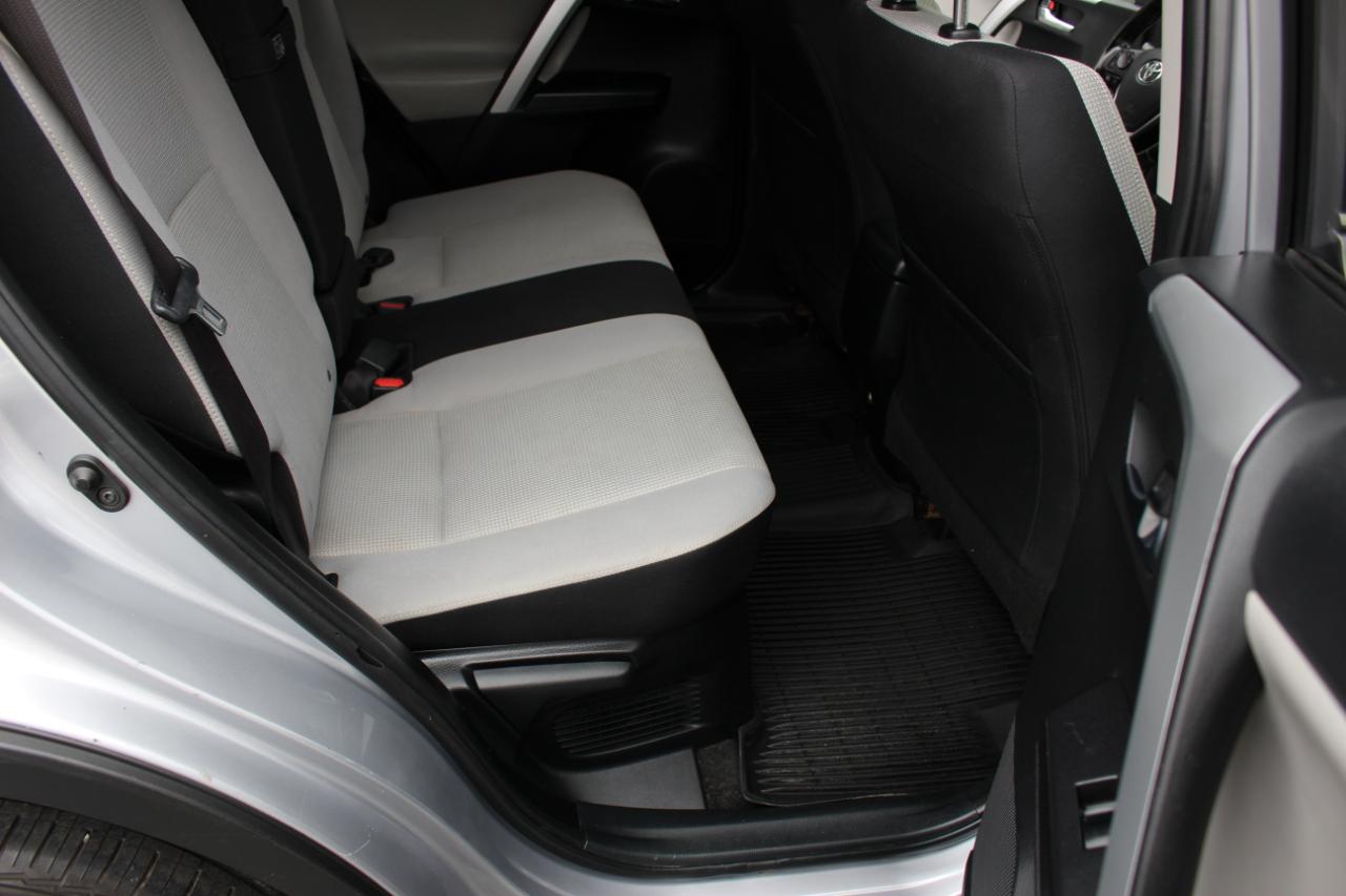 Toyota RAV4 Hybrid XLE 2018