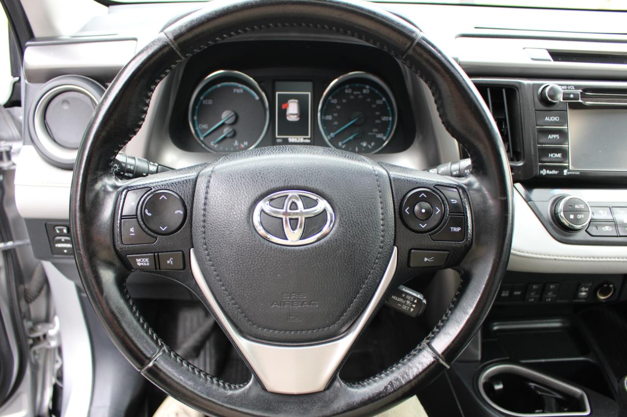 Toyota RAV4 Hybrid XLE 2018