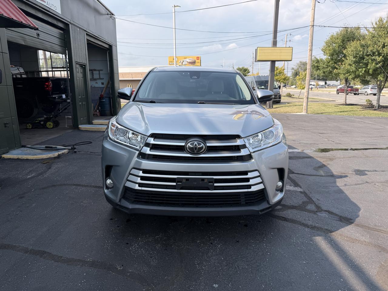 Toyota Highlander LE Plus AWD V6 2018