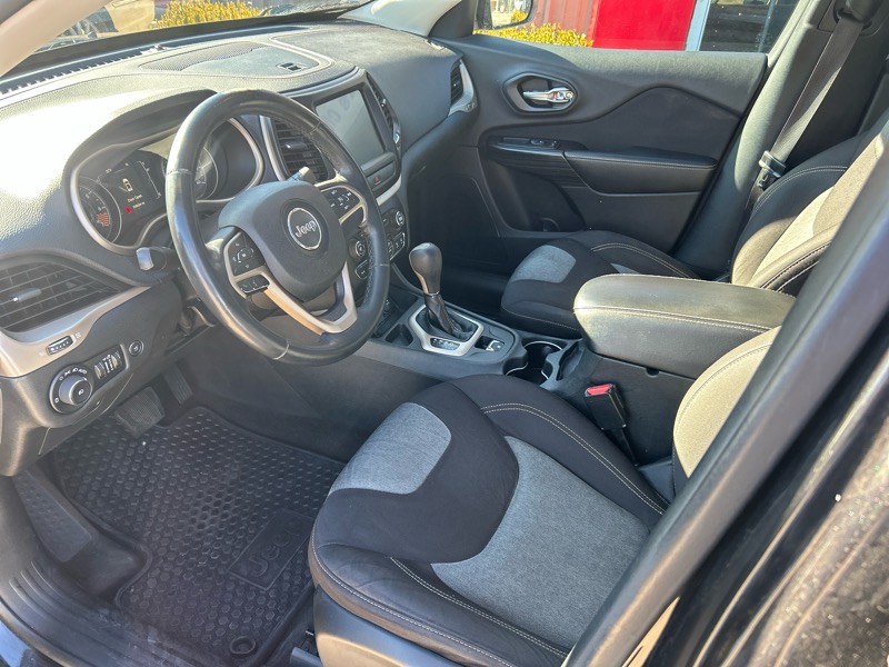 Jeep Cherokee Latitude FWD 2014