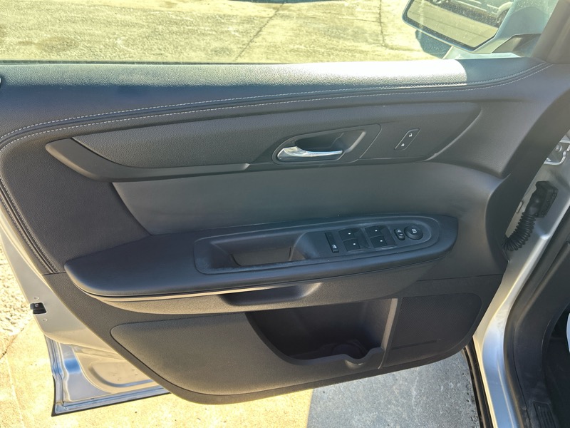 Chevrolet Traverse 1LT FWD 2013